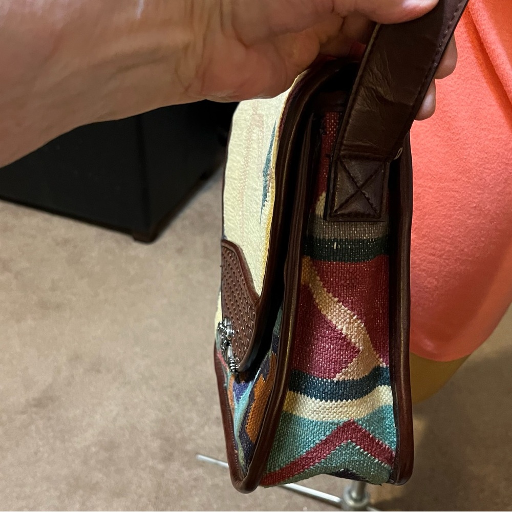 legacy canvas crossbody - Picture 5 of 8